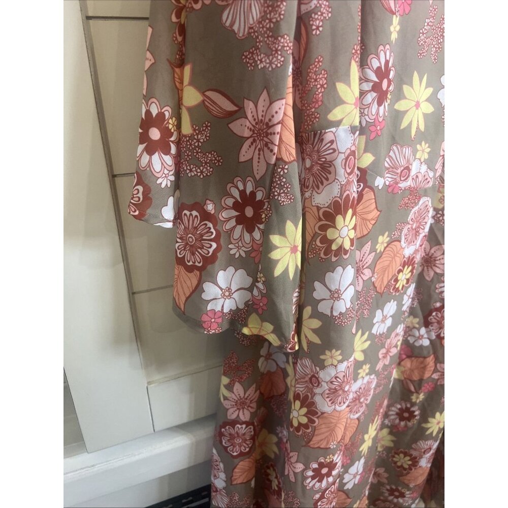 Altar’d State Bohemian Hippie Floral Long Kimono Size Medium - Picture 6 of 8